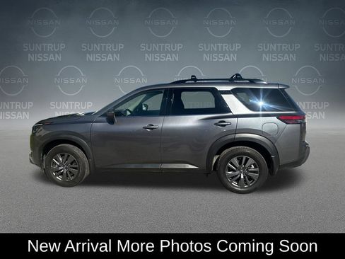 Used 2025 Nissan Pathfinder SV w/ SV Premium Package AWD/4WD image 3