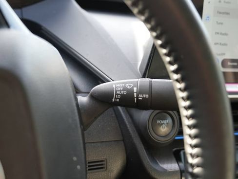 Used 2024 Toyota Prius XLE FWD image 27