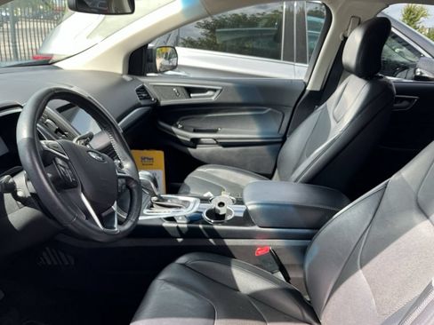 Used 2017 Ford Edge Titanium w/ Equipment Group 301A AWD/4WD image 12