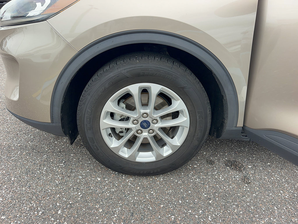 Used 2020 Ford Escape SE FWD image 37