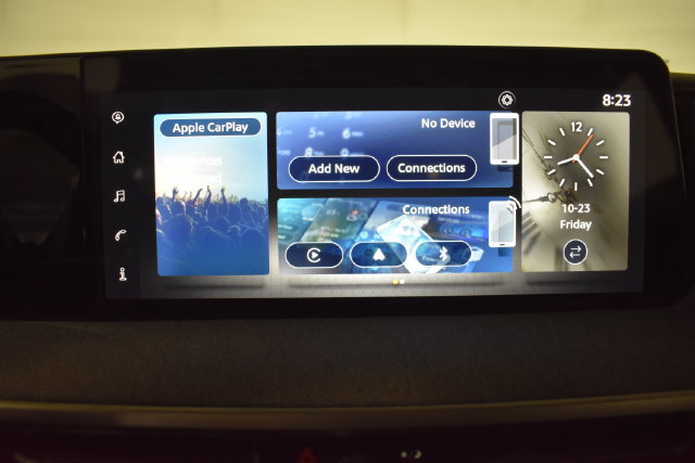 Certified 2025 Nissan Kicks SV AWD/4WD image 18