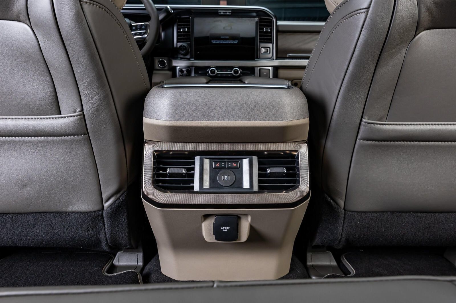 Used 2026 Ford F450 Platinum w/ Platinum Plus Package AWD/4WD image 33