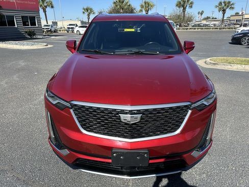 Used 2022 Cadillac XT6 Premium Luxury w/ Technology Package image 9