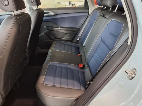 New 2026 Volkswagen Taos SEL image 7