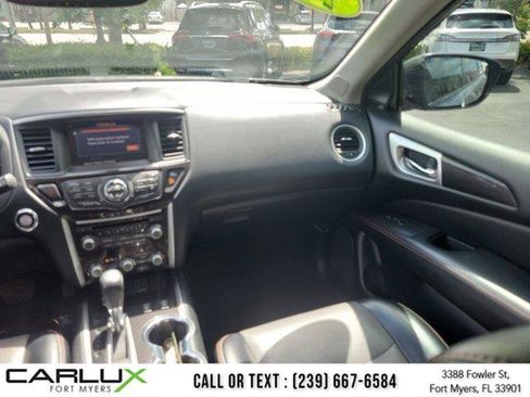 Used 2020 Nissan Pathfinder SL AWD/4WD image 24