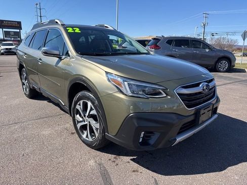 Used 2022 Subaru Outback Touring image 3