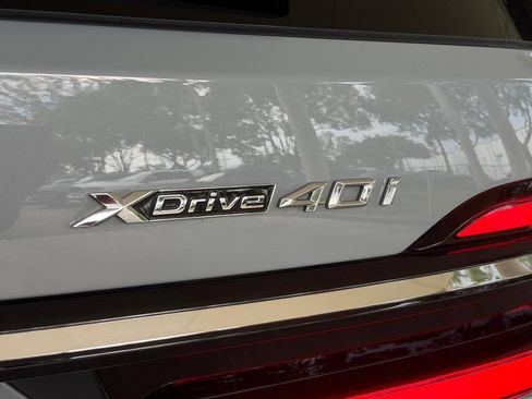 Used 2023 BMW X7 xDrive40i w/ M Sport Package AWD/4WD image 20