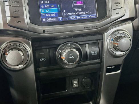 Used 2016 Toyota 4Runner SR5 AWD/4WD image 22