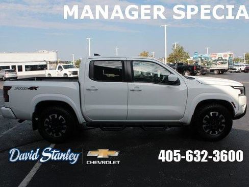 Used 2022 Nissan Frontier PRO-4X image 6