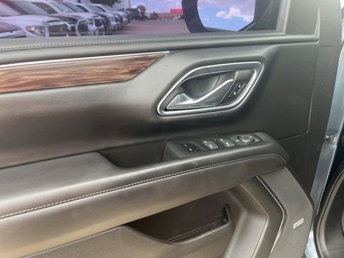 Used 2021 Chevrolet Tahoe Z71 w/ Rear Media and Nav Package image 14