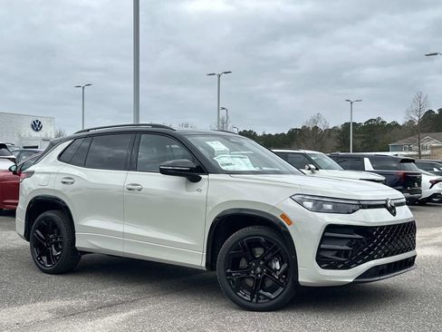 New 2026 Volkswagen Tiguan SE R-Line AWD/4WD image 1