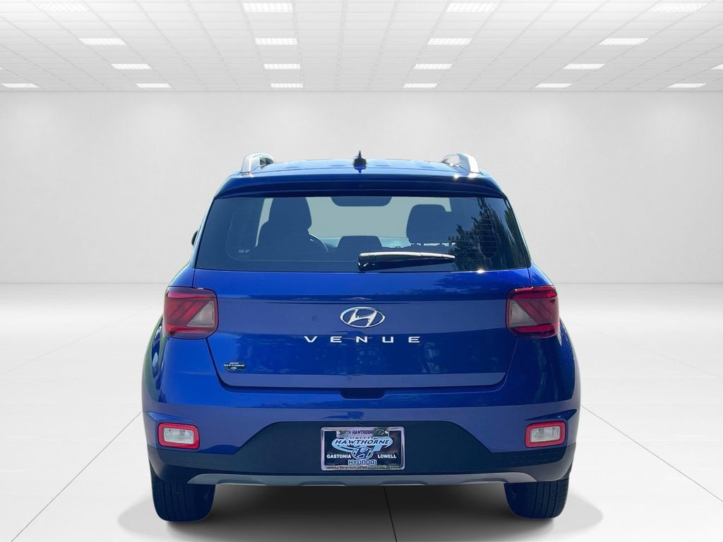 Certified 2023 Hyundai Venue SEL FWD image 5