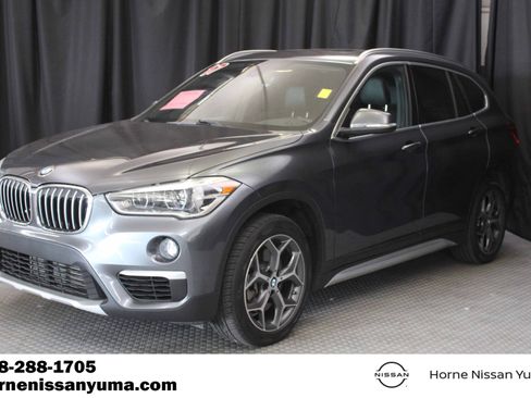 Used 2017 BMW X1 xDrive28i w/ Premium Package AWD/4WD image 3