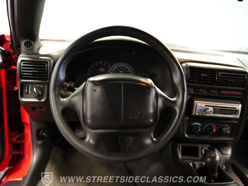 Used 2001 Chevrolet Camaro Z28 RWD image 40