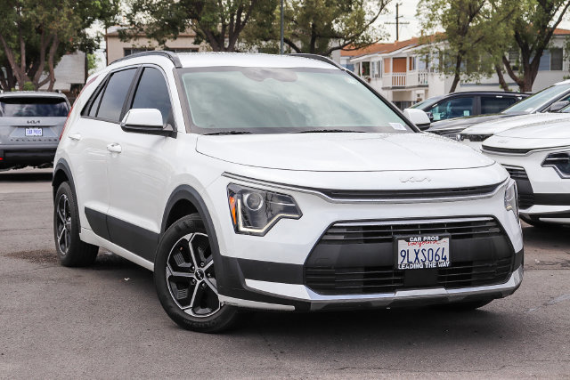 Used 2024 Kia Niro EX FWD image 2