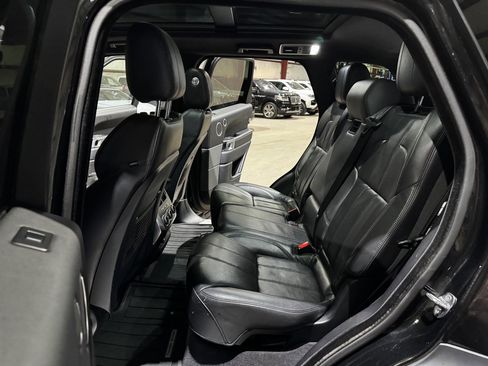 Used 2017 Land Rover Range Rover Sport image 16