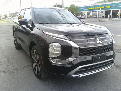 Used 2025 Mitsubishi Outlander SE AWD/4WD image 5