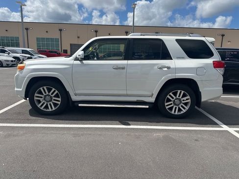 Used 2013 Toyota 4Runner Limited AWD/4WD image 4