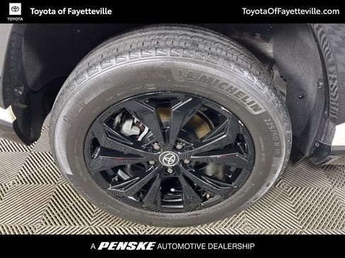 Certified 2022 Toyota RAV4 SE AWD/4WD image 11