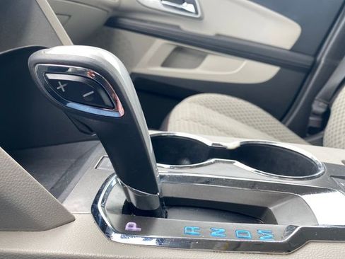 Used 2011 Chevrolet Equinox LS image 24