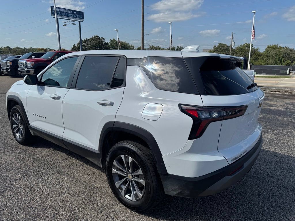 Used 2026 Chevrolet Equinox LT AWD/4WD image 5