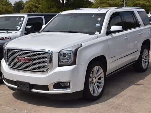 Used 2017 GMC Yukon Denali w/ Open Road Package AWD/4WD image 2