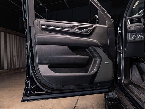 Used 2024 GMC Yukon XL Denali w/ Denali Reserve Package image 30