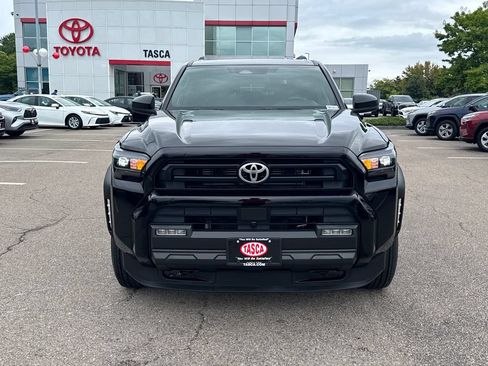 Used 2026 Toyota 4Runner SR5 AWD/4WD image 2