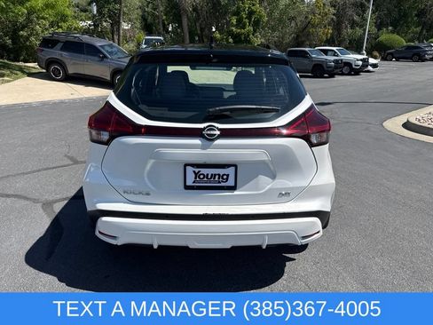 Used 2023 Nissan Kicks SR w/ SR Premium Package FWD image 5