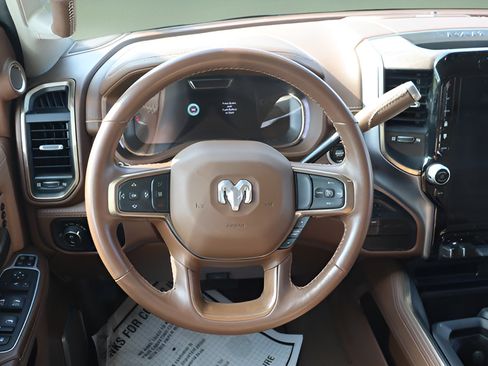 Used 2024 RAM 3500 Limited AWD/4WD image 11