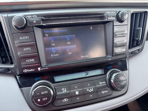 Used 2014 Toyota RAV4 XLE AWD/4WD image 39