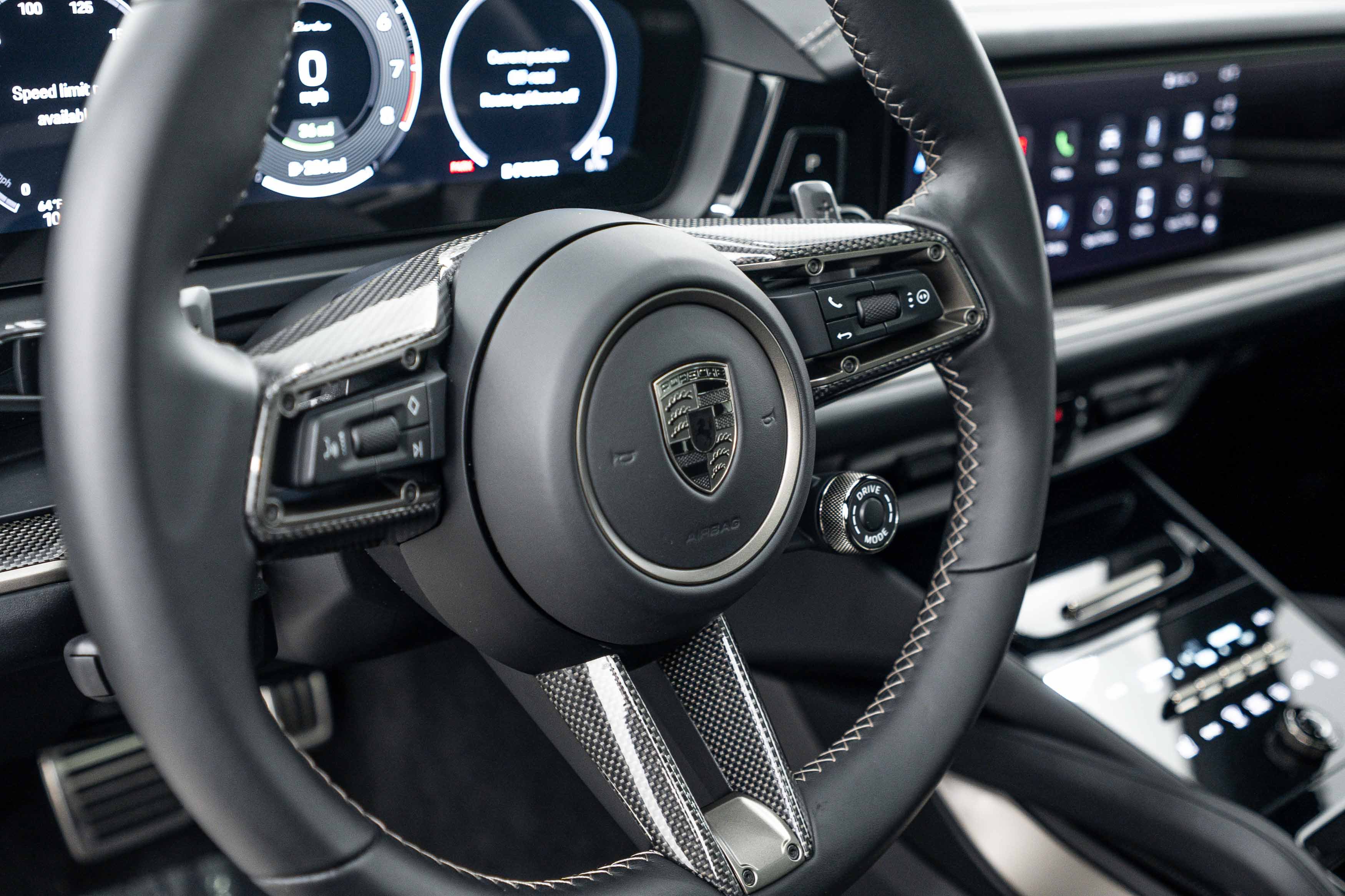 Certified 2025 Porsche Cayenne Turbo AWD/4WD image 14