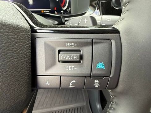 New 2026 Nissan Pathfinder SL w/ SL Premium Package FWD image 12