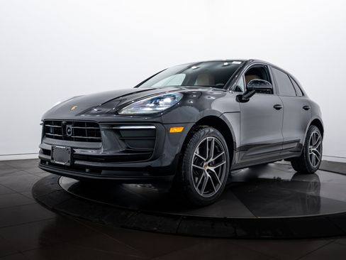 Certified 2026 Porsche Macan image 1