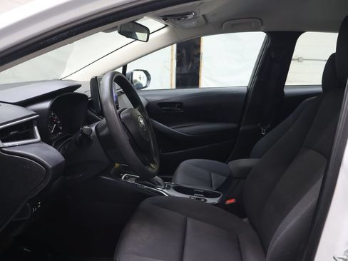Used 2023 Toyota Corolla LE FWD image 16