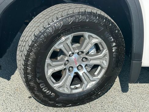Used 2024 GMC Sierra 1500 SLT w/ SLT Premium Package AWD/4WD image 38