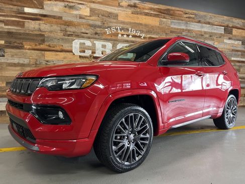 Used 2022 Jeep Compass Limited image 14