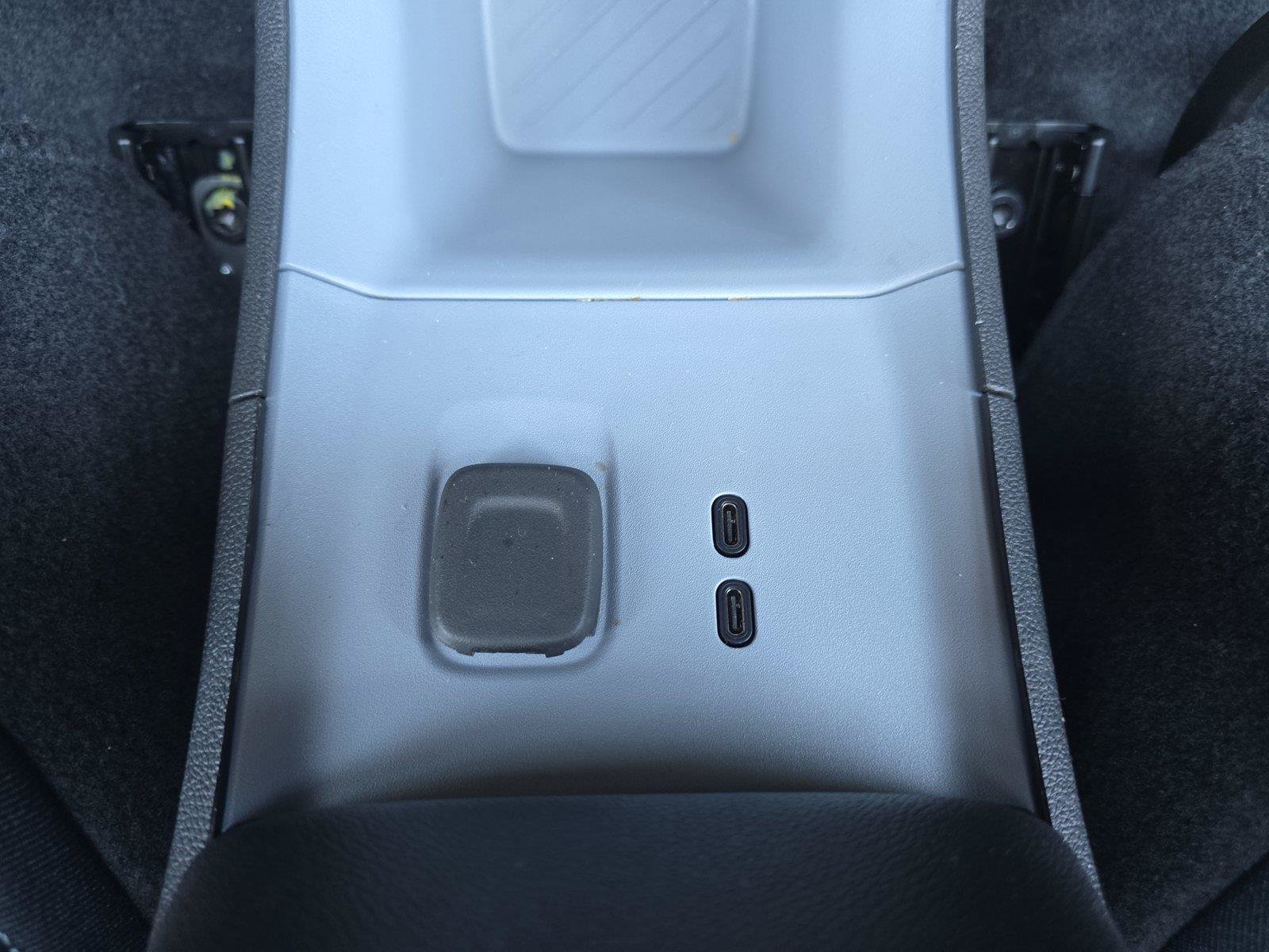 Used 2027 Chevrolet Bolt LT w/ Comfort Package FWD image 27