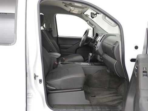 Used 2016 Nissan Frontier PRO-4X AWD/4WD image 20