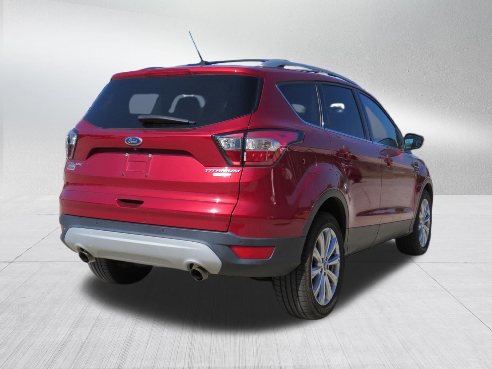 Used 2017 Ford Escape Titanium AWD/4WD image 3