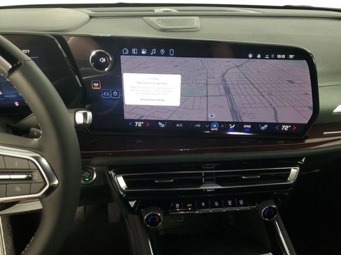 New 2026 Chevrolet Traverse Z71 w/ Enhanced Driving Package AWD/4WD image 16