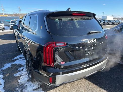 New 2025 Kia Telluride S image 4