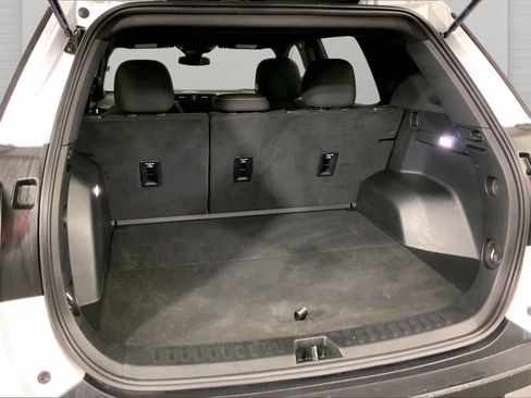 Used 2025 GMC Terrain Elevation FWD image 4