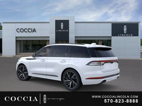 New 2026 Lincoln Aviator Black Label w/ Jet Appearance Package AWD/4WD image 4