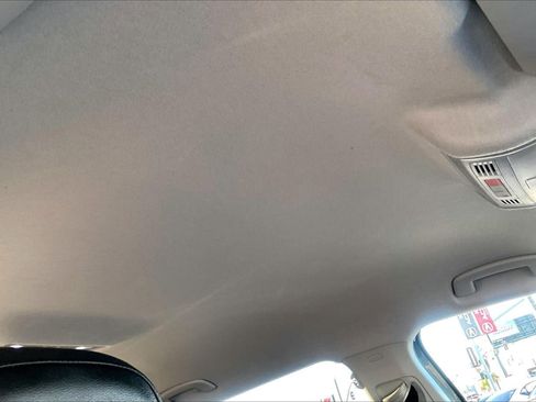 Used 2024 Volkswagen Tiguan SE image 19