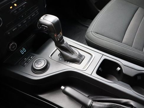 Used 2019 Ford Ranger XLT w/ Equipment Group 301A Mid image 11