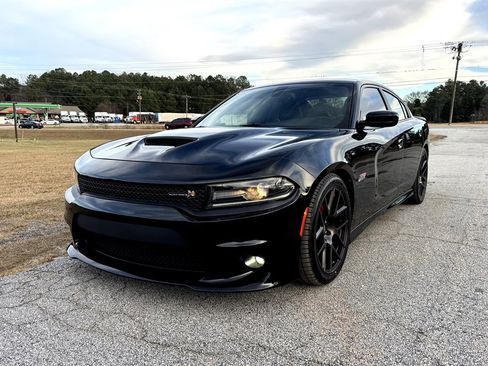 Used 2016 Dodge Charger R/T Scat Pack image 1