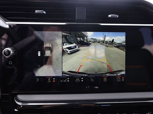 New 2026 GMC Sierra 3500 AT4 w/ AT4 Premium Plus Package AWD/4WD image 17