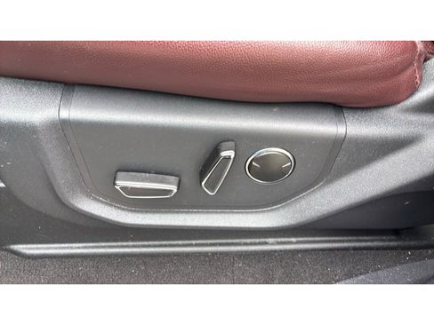 Used 2024 Ford Expedition Max Limited image 13