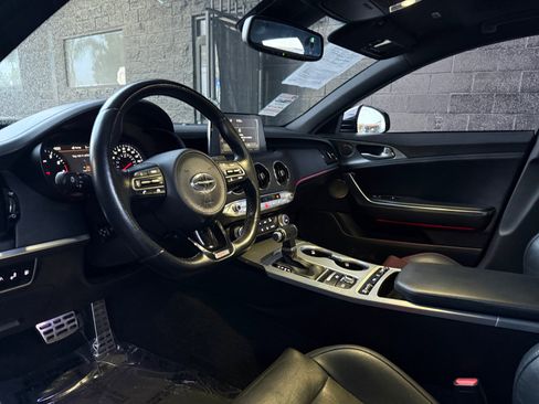 Used 2019 Kia Stinger GT1 image 13